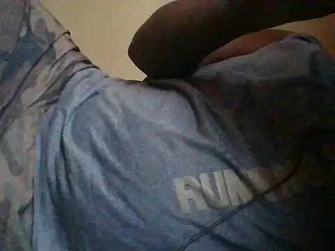 Snapshot of honeyswit chatting on December 19, 12:23 pm honeyswit online show from December 19, 12:23 pm