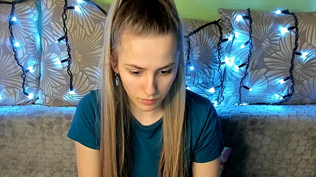 Snapshot of MaggieCake chatting on January 27, 5:14 am MaggieCake online show from January 27, 5:14 am