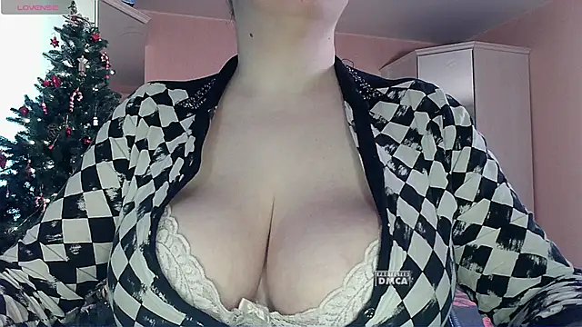 Mrs Dream online show from May 4, 10:00 am