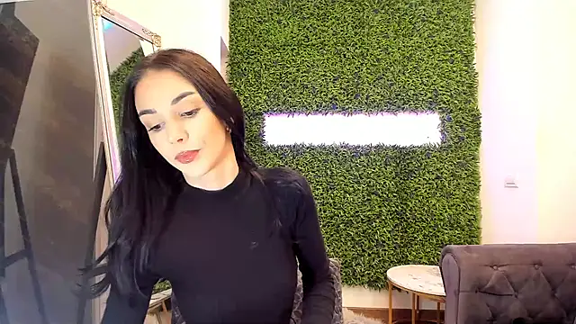 Snapshot of realhotfallingdevil chatting on January 23, 10:32 am realhotfallingdevil online show from January 23, 10:32 am