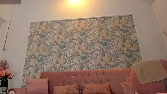 Snapshot of realhotfallingdevil chatting on October 7, 12:02 pm realhotfallingdevil online show from October 7, 12:02 pm