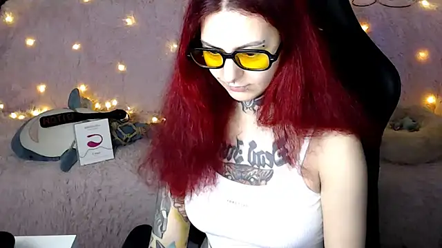 Snapshot of Ginger_Stay chatting on March 15, 6:25 am Ginger Stay online show from March 15, 6:25 am