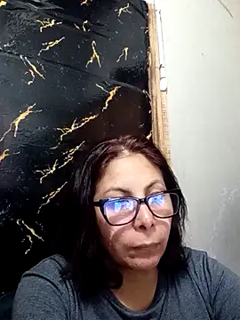 Snapshot of Anypink chatting on November 8, 1:06 am Anypink online show from November 8, 1:06 am