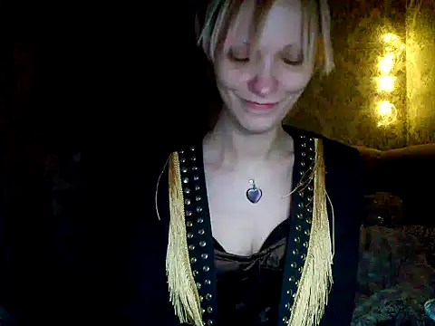 Snapshot of WildMissNiks chatting on December 22, 11:00 am WildMissNiks online show from December 22, 11:00 am