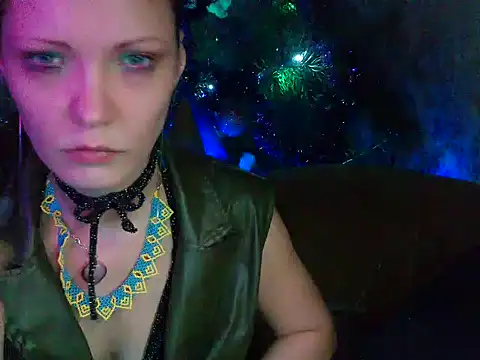 Snapshot of WildMissNiks chatting on December 24, 11:38 am WildMissNiks online show from December 24, 11:38 am