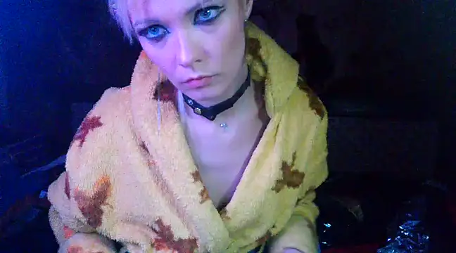 Snapshot of WildMissNiks chatting on February 26, 4:14 pm WildMissNiks online show from February 26, 4:14 pm