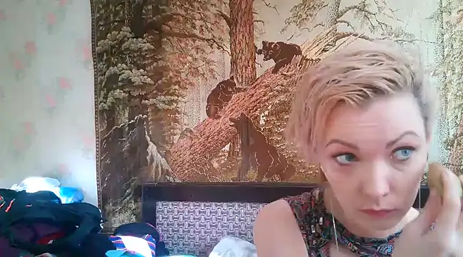 Snapshot of WildMissNiks chatting on March 9, 6:28 am WildMissNiks online show from March 9, 6:28 am