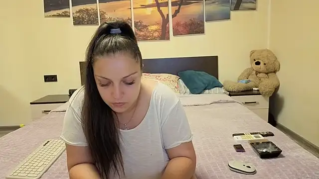 adelline online show from July 30, 8:41 pm