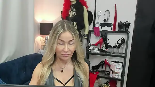 crystaLUX online show from January 12, 5:23 am