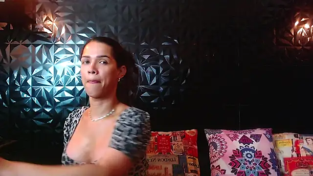 PINK  LOLA1 online show from October 25, 9:09 pm