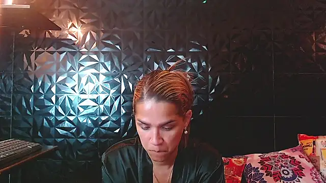 Snapshot of PINK__LOLA1 chatting on June 11, 2:53 am PINK LOLA1 online show from June 11, 2:53 am