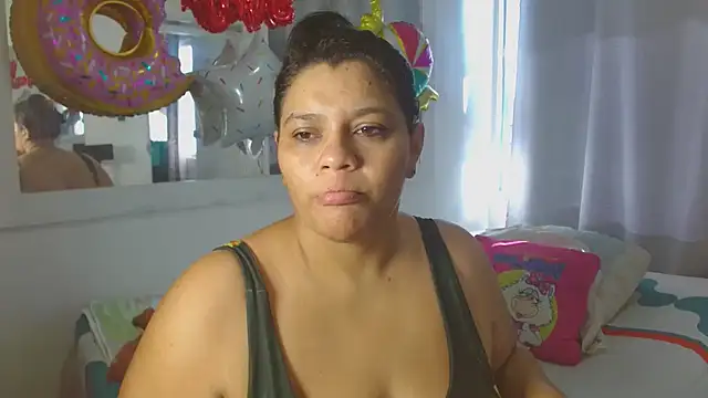 Snapshot of Selenna01 chatting on September 10, 1:00 pm Selenna01 online show from September 10, 1:00 pm