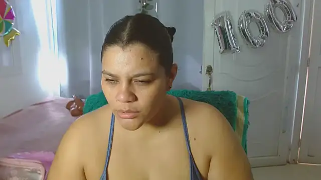 Snapshot of Selenna01 chatting on September 22, 1:13 pm Selenna01 online show from September 22, 1:13 pm