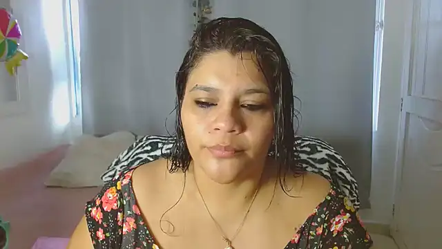 Snapshot of Selenna01 chatting on September 24, 1:03 pm Selenna01 online show from September 24, 1:03 pm
