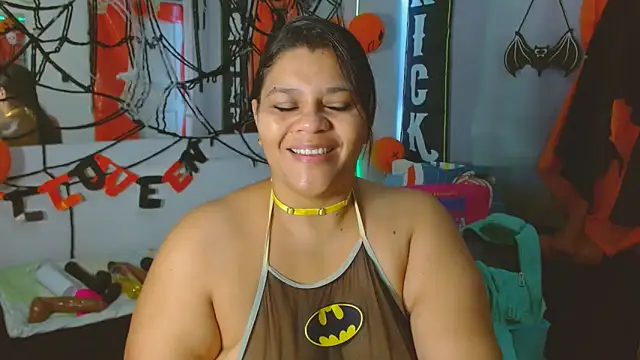 Snapshot of Selenna01 chatting on October 17, 1:25 pm Selenna01 online show from October 17, 1:25 pm