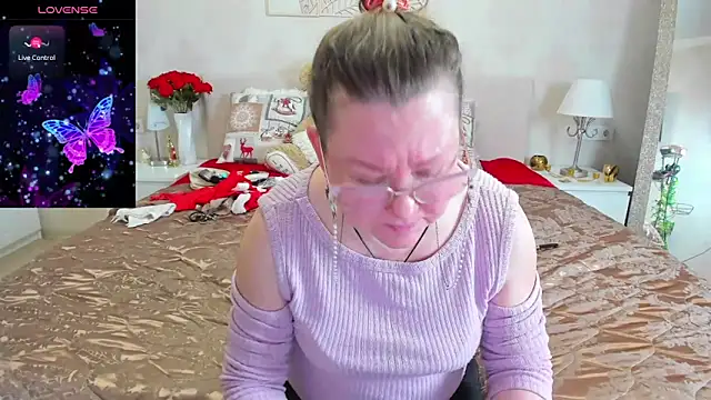 Snapshot of katysako chatting on January 16, 9:51 pm katysako online show from January 16, 9:51 pm