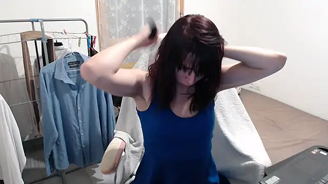 Snapshot of missthon0 chatting on November 4, 4:28 pm missthon0 online show from November 4, 4:28 pm