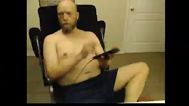 Snapshot of daveletsplay chatting on November 24, 5:01 pm daveletsplay online show from November 24, 5:01 pm