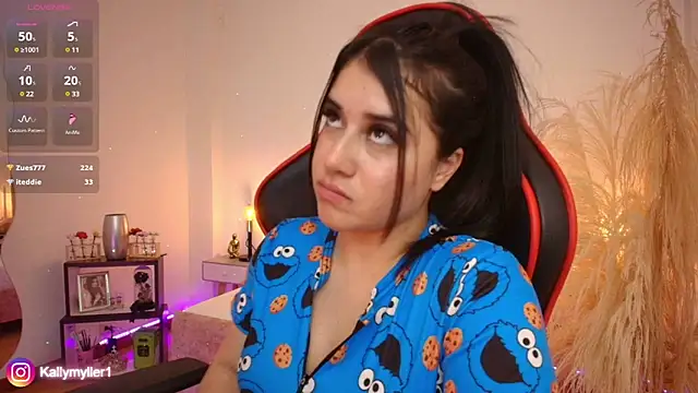 Snapshot of KallyMyller1 chatting on January 28, 10:45 pm KallyMyller1 online show from January 28, 10:45 pm