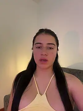 KallyMyller1 online show from April 28, 7:41 pm