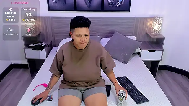 MiaYMolly online show from July 5, 3:34 am