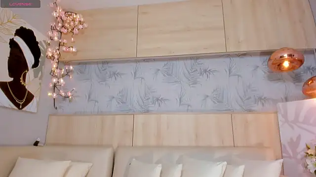 Snapshot of maryevans_ chatting on October 29, 1:02 pm maryevans online show from October 29, 1:02 pm