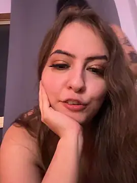 Snapshot of eleonoree chatting on January 6, 10:47 pm eleonoree online show from January 6, 10:47 pm
