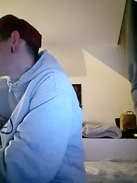 Snapshot of ryzzistes chatting on December 6, 1:07 am ryzzistes online show from December 6, 1:07 am