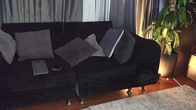 Snapshot of Aliciawonderxx chatting on June 8, 11:27 pm Aliciawonderxx online show from June 8, 11:27 pm