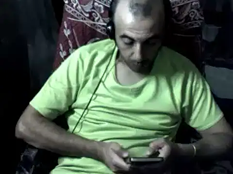 Snapshot of big_heart chatting on October 25, 10:04 pm big heart online show from October 25, 10:04 pm