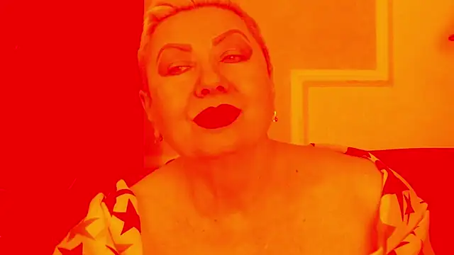 LadyPosh online show from May 7, 8:25 pm
