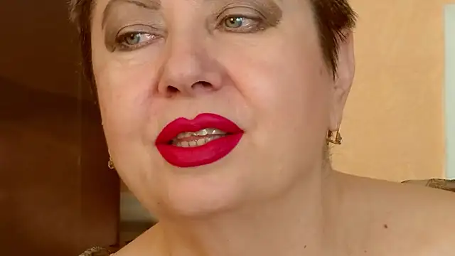 LadyPosh online show from June 25, 9:30 pm