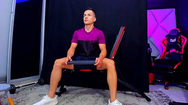 Snapshot of Aydenmiller96 chatting on October 29, 12:24 am Aydenmiller96 online show from October 29, 12:24 am