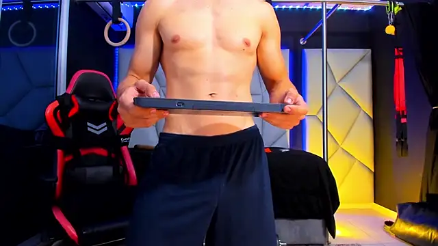 Aydenmiller96 online show from February 24, 2:42 am