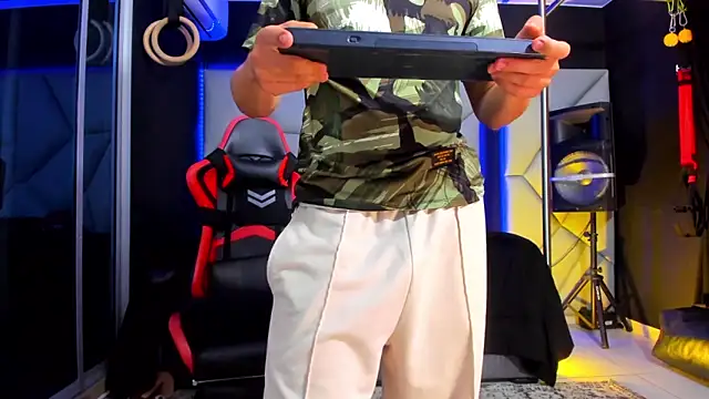 Aydenmiller96 online show from April 28, 1:26 am