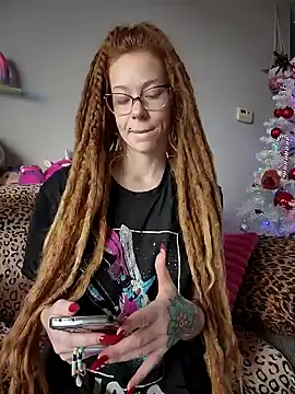 LucidLucy online show from December 26, 4:58 pm