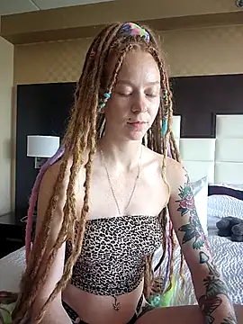 Snapshot of LucidLucy chatting on June 28, 2:56 pm LucidLucy online show from June 28, 2:56 pm