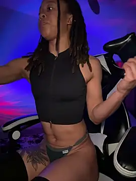 Snapshot of thebrattygoddess chatting on February 9, 7:52 pm thebrattygoddess online show from February 9, 7:52 pm