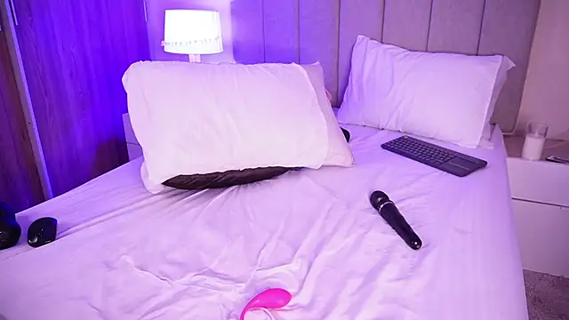 curvyliciousss online show from January 11, 11:02 pm