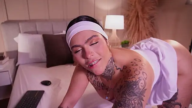 curvyliciousss online show from March 2, 5:31 pm