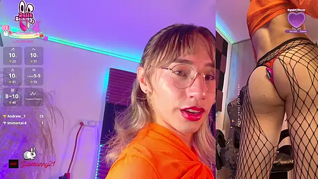 Littlebunny21 online show from July 18, 10:02 pm