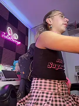 Littlebunny21 online show from July 21, 7:38 pm