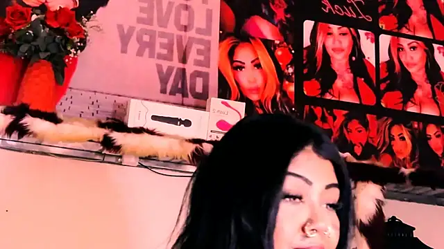 indian dreamgirl online show from November 26, 7:59 pm