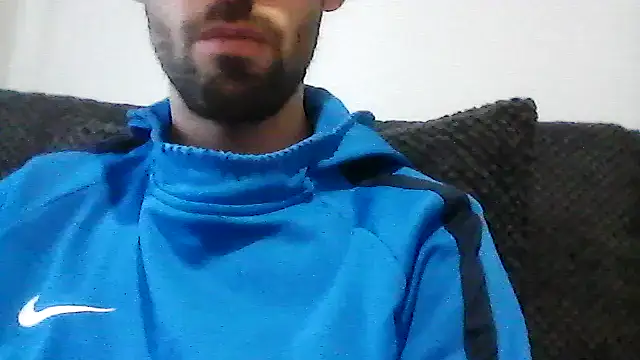 Snapshot of juju156111 chatting on December 22, 1:41 pm juju156111 online show from December 22, 1:41 pm