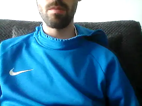 Snapshot of juju156111 chatting on February 20, 2:06 pm juju156111 online show from February 20, 2:06 pm