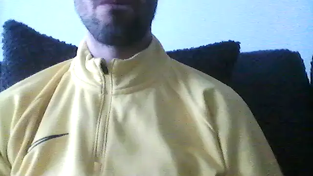 Snapshot of juju156111 chatting on April 2, 9:18 am juju156111 online show from April 2, 9:18 am