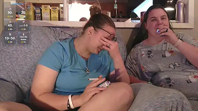 Snapshot of ZeTurtleMaster chatting on October 17, 11:29 pm ZeTurtleMaster online show from October 17, 11:29 pm