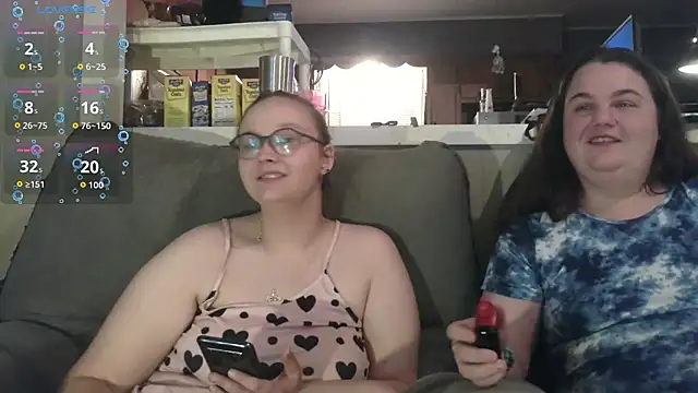 Snapshot of ZeTurtleMaster chatting on October 30, 1:07 am ZeTurtleMaster online show from October 30, 1:07 am