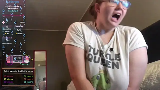 Snapshot of ZeTurtleMaster chatting on November 22, 12:53 am ZeTurtleMaster online show from November 22, 12:53 am