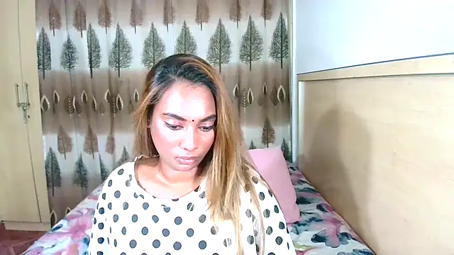 Snapshot of sexyindianchic chatting on February 15, 1:10 am sexyindianchic online show from February 15, 1:10 am